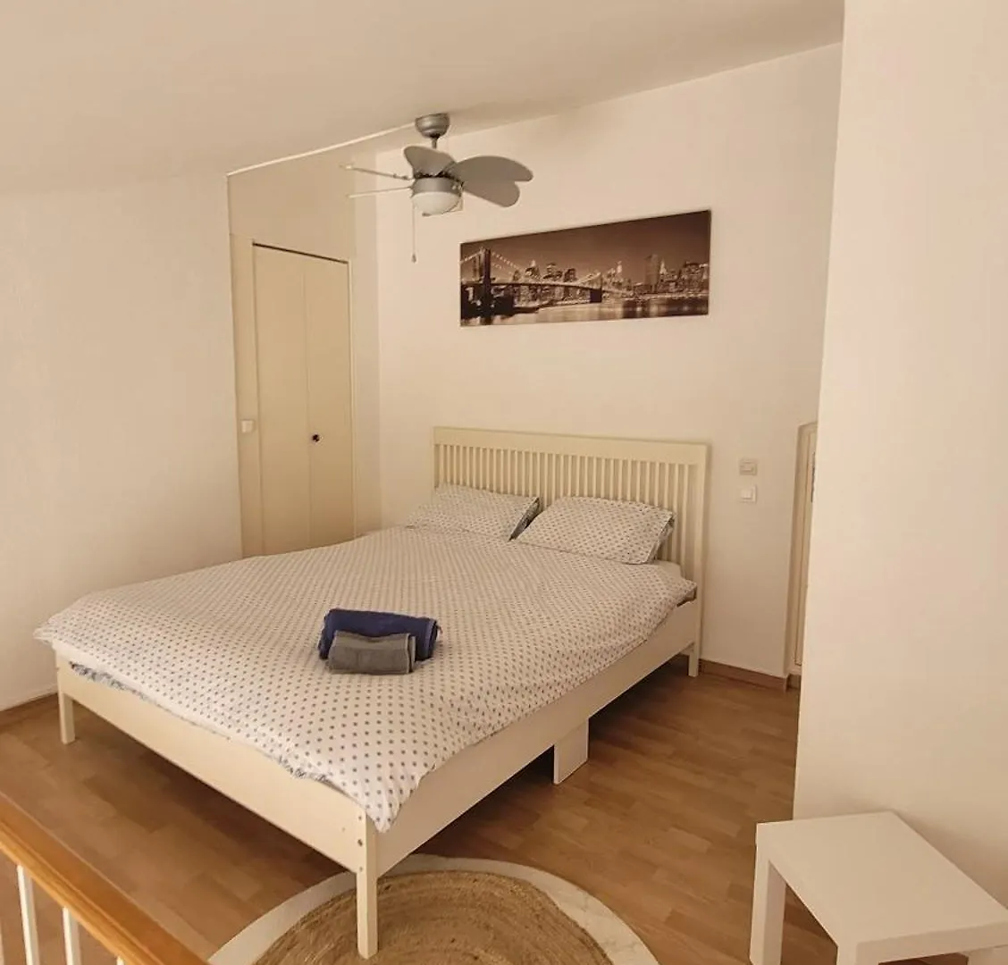 Villa Georgia Niza 0*,